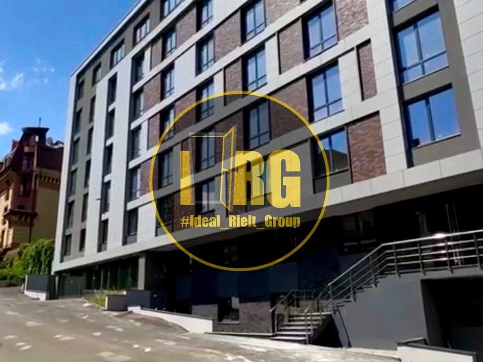 Квартира. Київ, Лук'янівська пл., (Будинок)