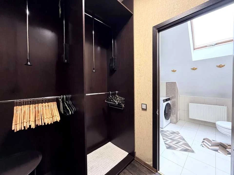 Квартира. Київ, Голосіївський просп. (40-річчя Жовтня)