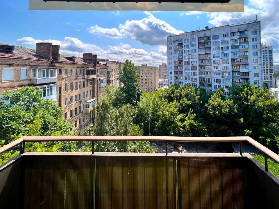 Квартира. Київ, Тарасівська вул.