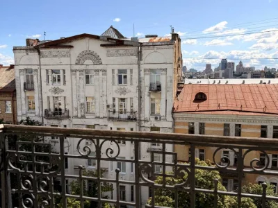 Квартира. Київ, Тарасівська вул.