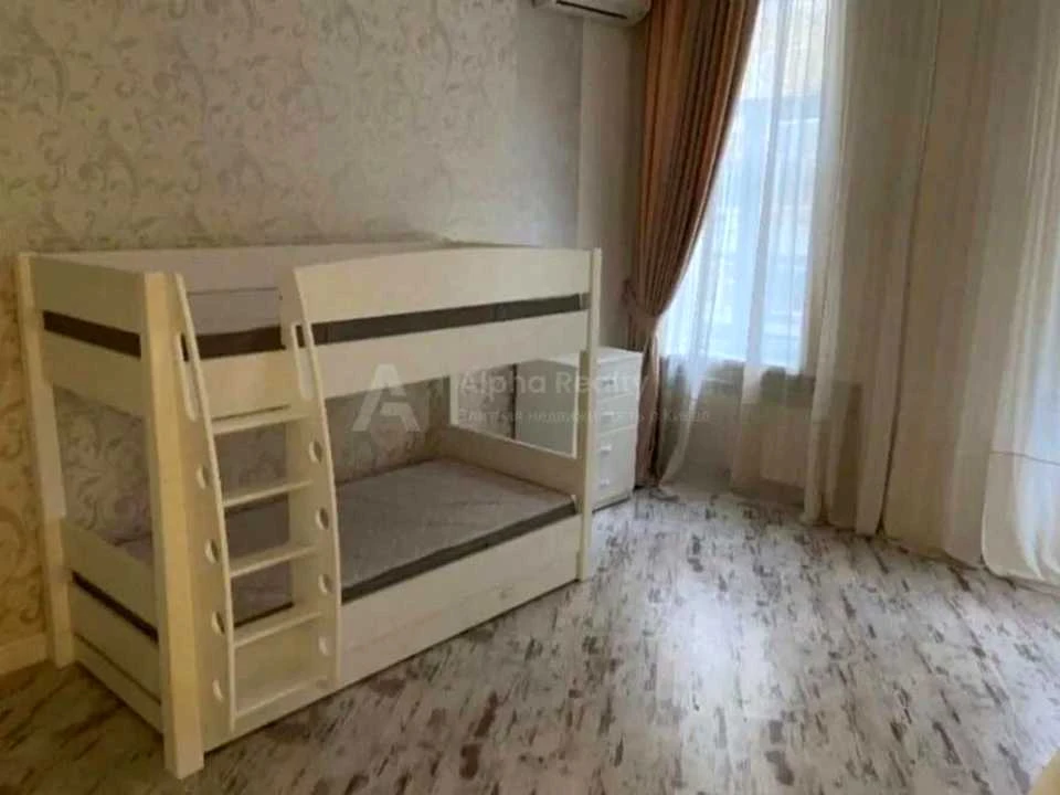 Квартира. Київ, Олеся Гончара вул.