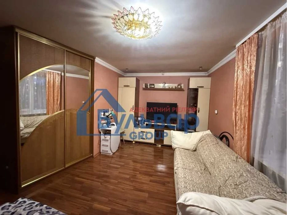 2к.квартира, Центральний р-н,цегла, котел, 60м2