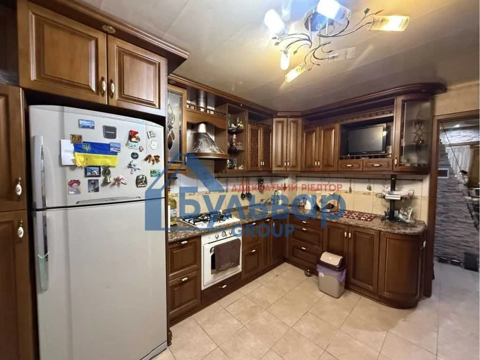 2к.квартира, Центральний р-н,цегла, котел, 60м2