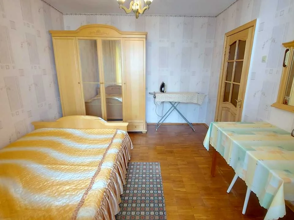 Квартира. Київ, Ревуцького вул.