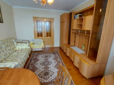Квартира. Київ, Ревуцького вул.