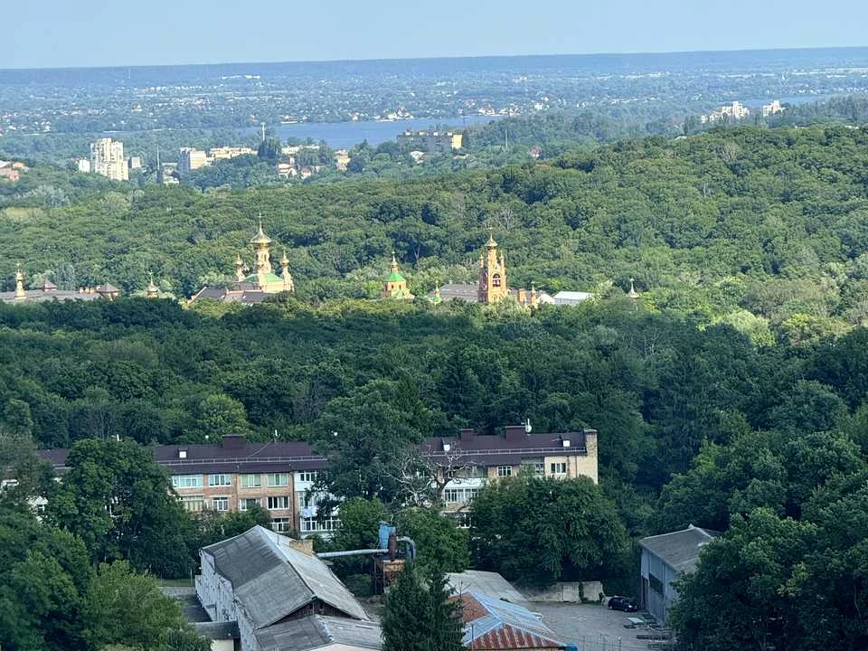Квартира. Київ, Героїв Оборони вул.