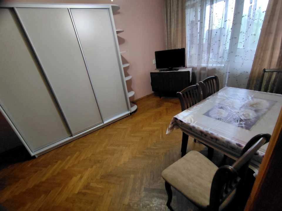 Квартира. Київ, Дарницький бульв.