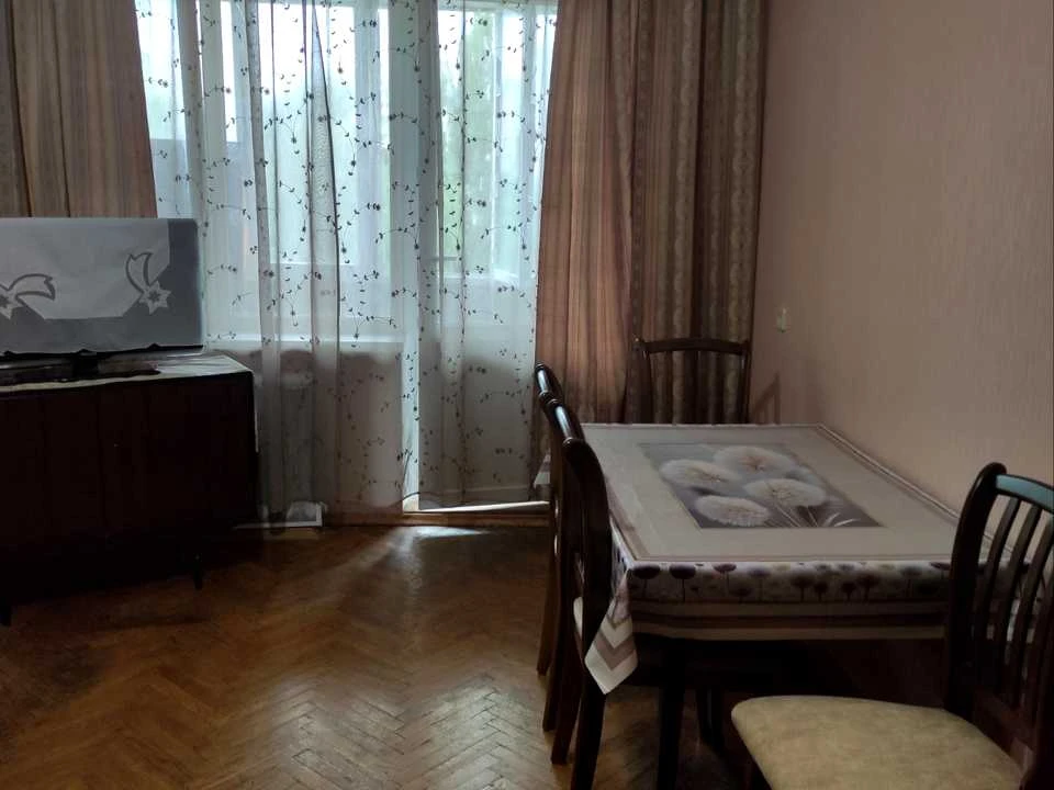 Квартира. Київ, Дарницький бульв.