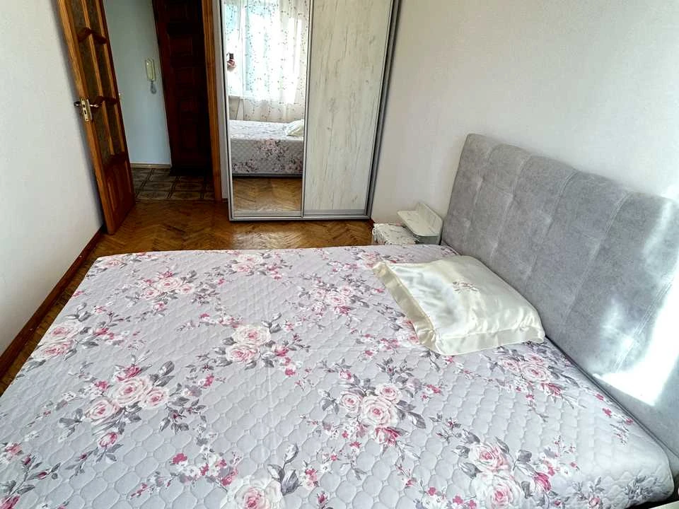Квартира. Київ, Дарницький бульв.