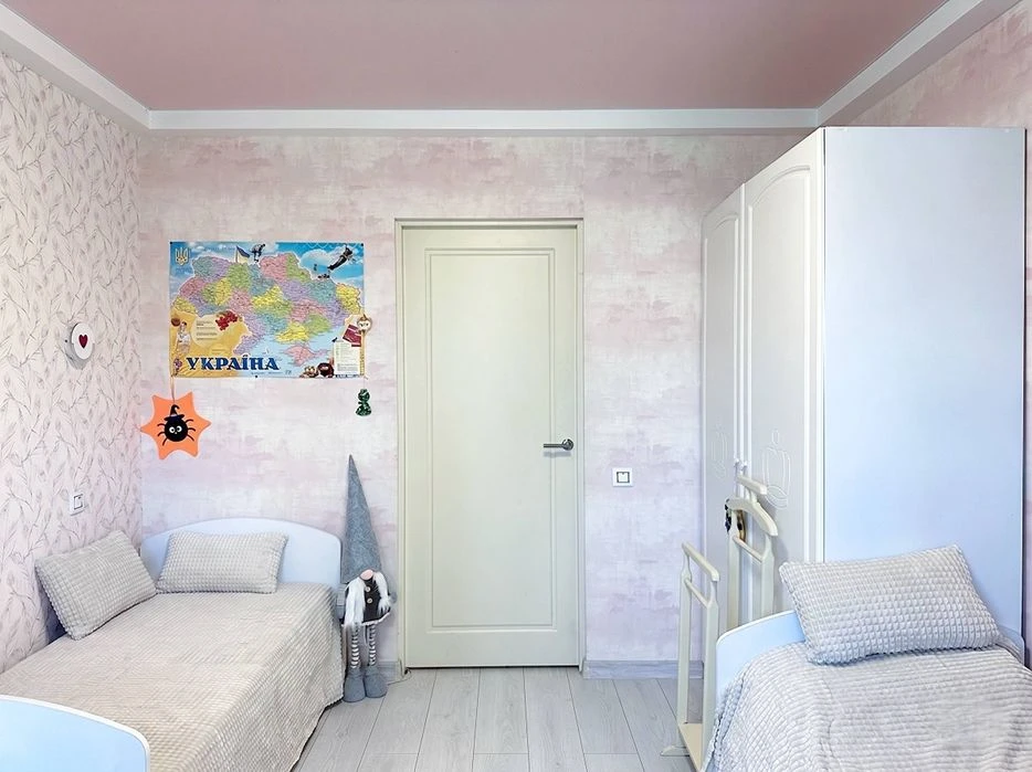 I will sell a 3-room apartment, Topolinaya, 7