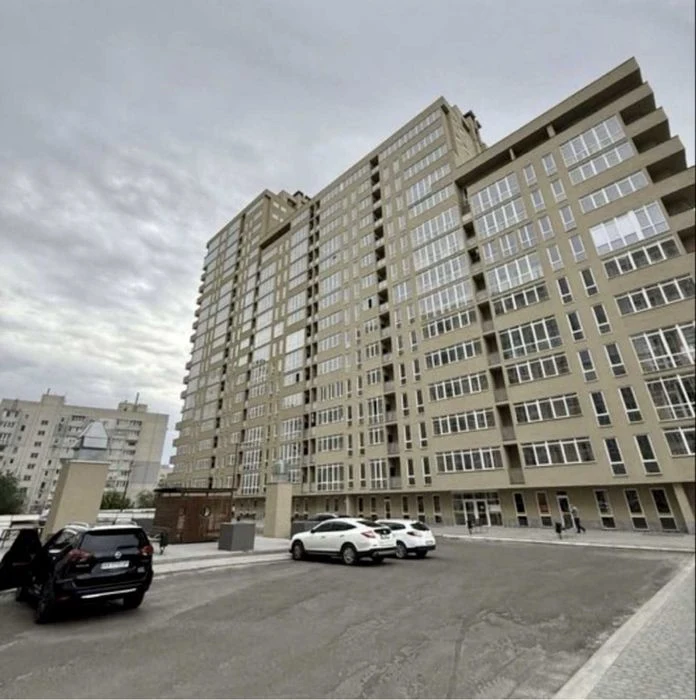 New, 2-bedroom apartment with a view in the Pavlovsky Quarter Center residential complex