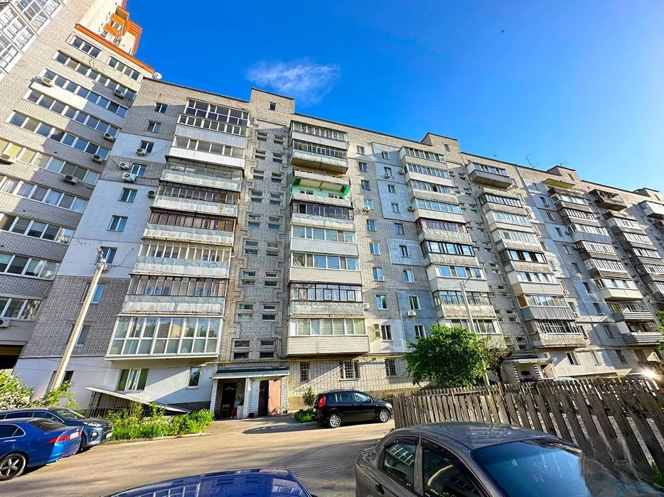I will sell a 3-room apartment, Topolinaya, 7