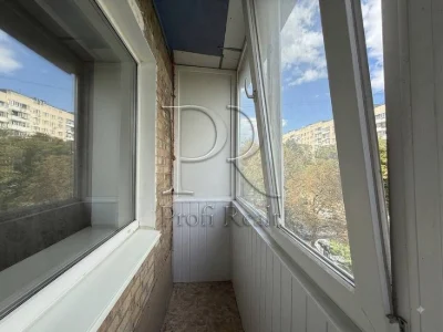2-room apartment for sale at Degtyarivska, 11