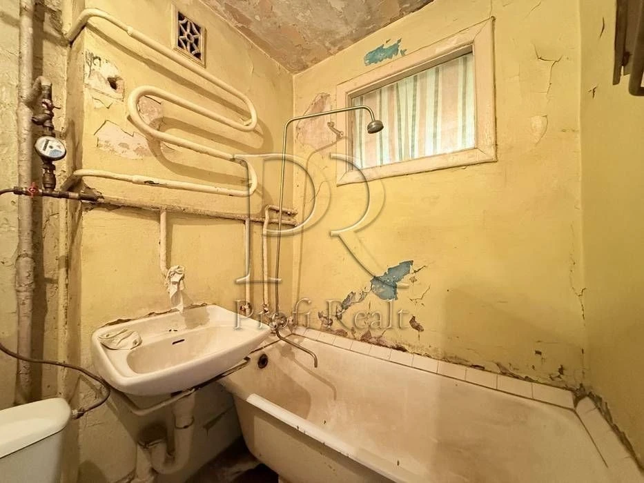 2-room apartment for sale at Degtyarivska, 11