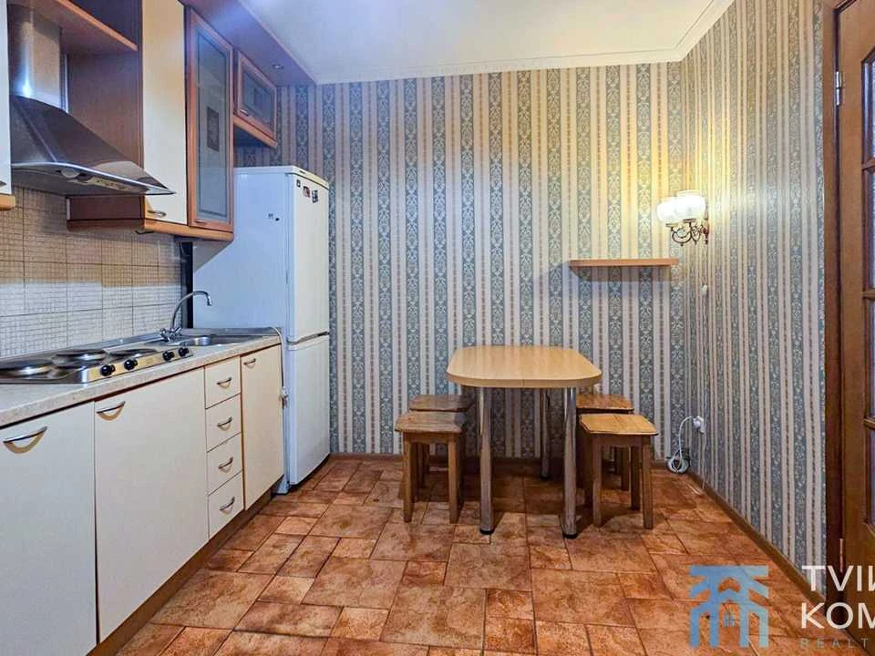 Квартира. Київ, Миколи Бажана просп.