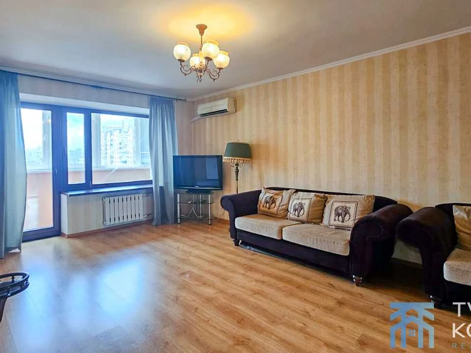 Квартира. Київ, Миколи Бажана просп.