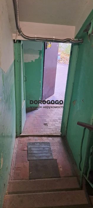 Продажа: 1-комнатная квартира 32м² по ул. Борщаговская 212