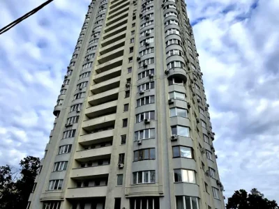 Квартира. Київ, Верховинна вул.