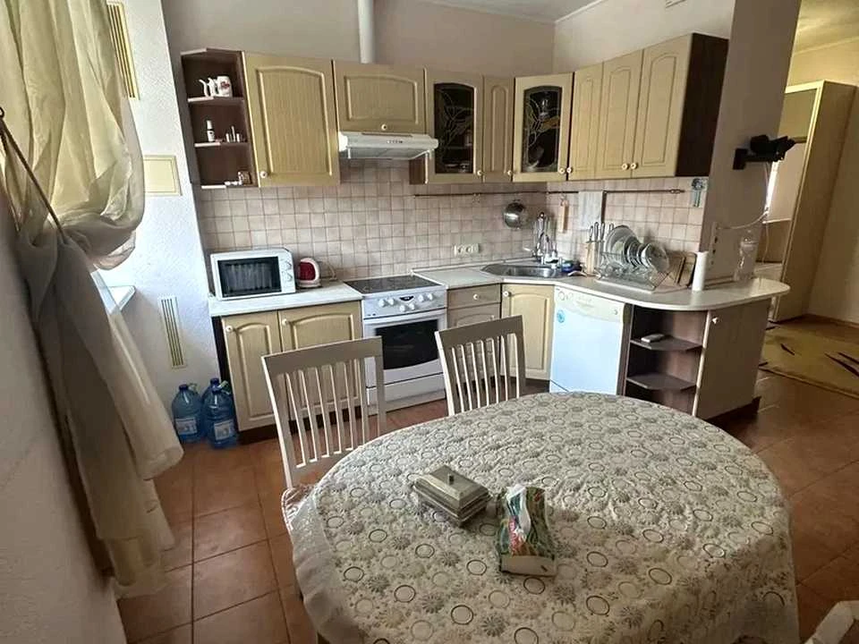 Квартира. Київ, Костянтинівська вул.