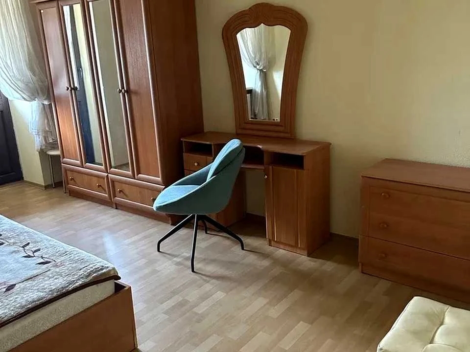 Квартира. Київ, Костянтинівська вул.
