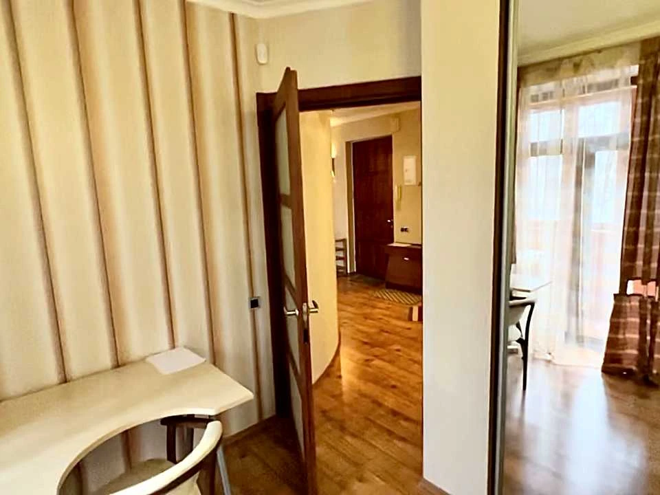 Квартира. Київ, Деревлянська вул. (Якіра)