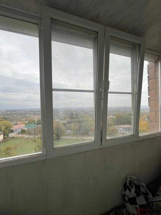 For sale 3-room apartment, Zhukovsky Avenue 1, brick, gas, 7th floor