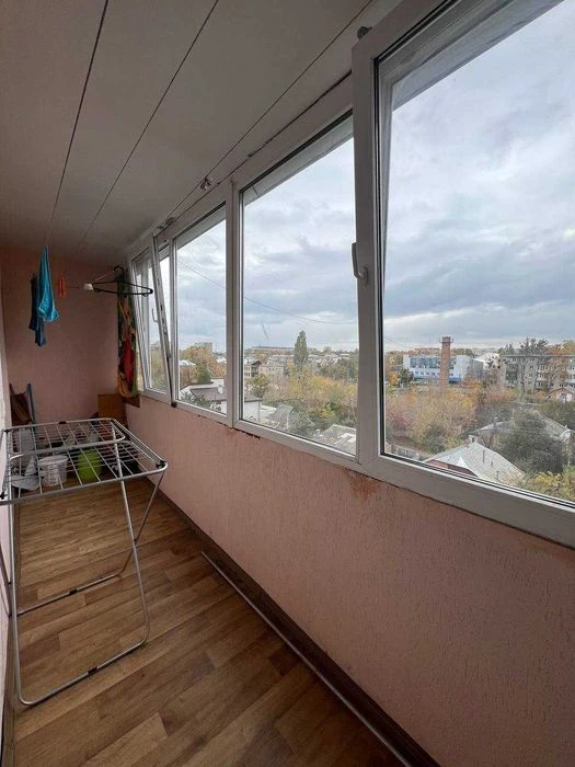 For sale 3-room apartment, Zhukovsky Avenue 1, brick, gas, 7th floor