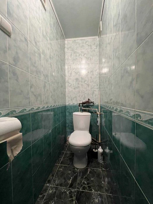 For sale 3-room apartment, Zhukovsky Avenue 1, brick, gas, 7th floor