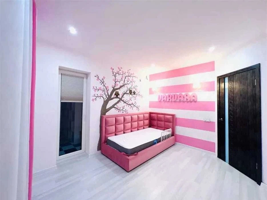 D1A For sale 2-room apartment, 3rd floor, Pink House residential complex, separate rooms
