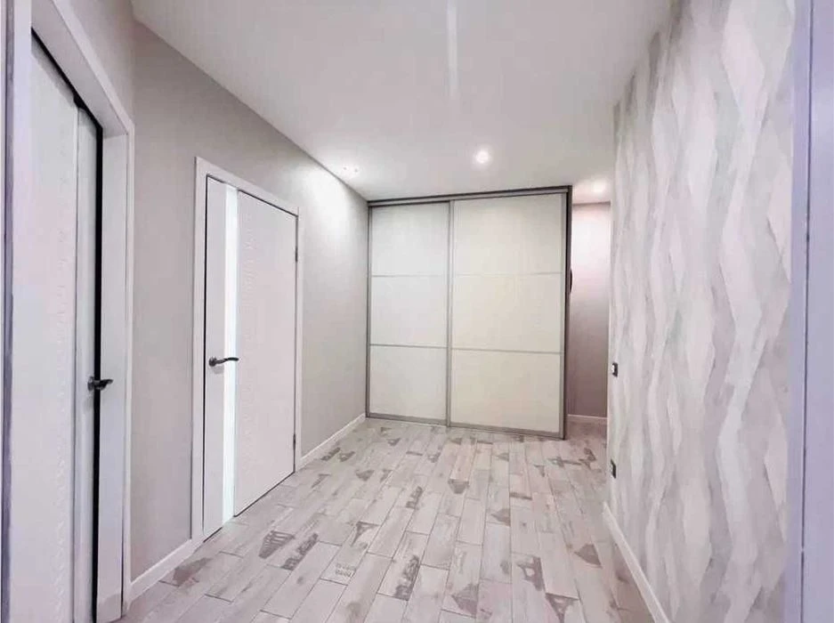 D1A For sale 2-room apartment, 3rd floor, Pink House residential complex, separate rooms