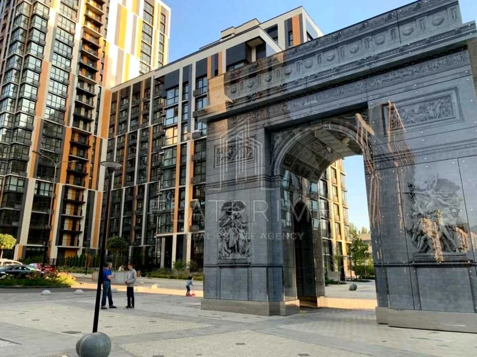 Квартира. Київ, Предславинська вул.