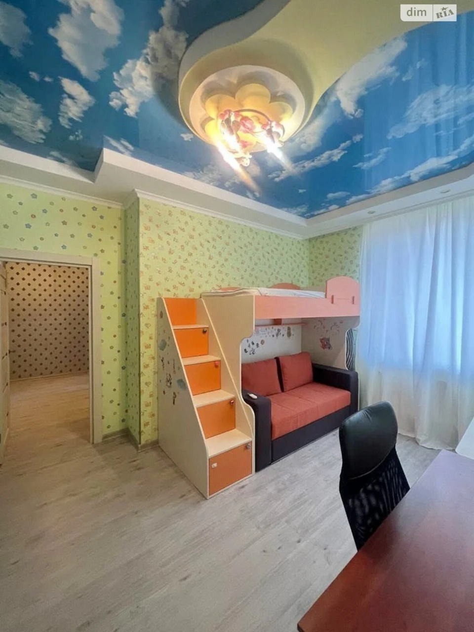 Продажа квартир Приморский.