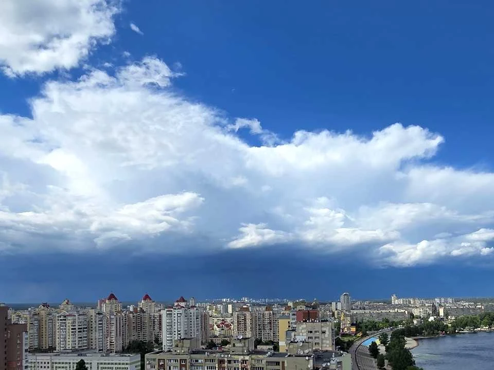Квартира. Київ, Володимира Івасюка просп. (Героїв Сталінград