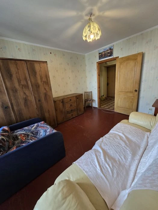 2-х кімнатна,вул.Вишняківська 5Б. станція метро Харківська