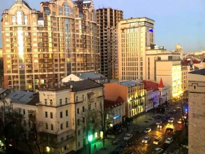 Квартира. Київ, Богдана Хмельницького вул.