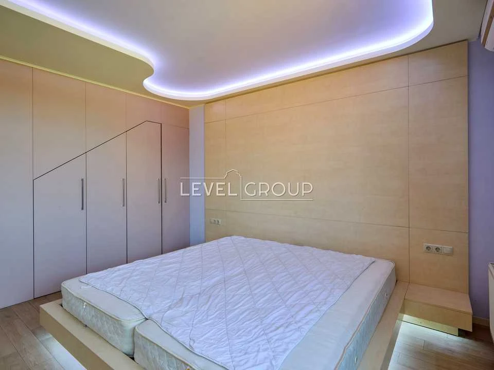 Квартира. Київ, Регенераторна вул., 4 к