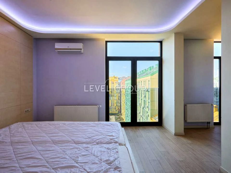 Квартира. Київ, Регенераторна вул., 4 к