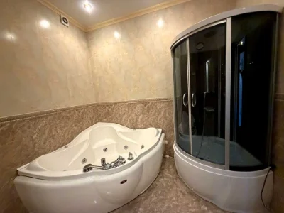 Квартира. Київ, Старонаводницька вул.