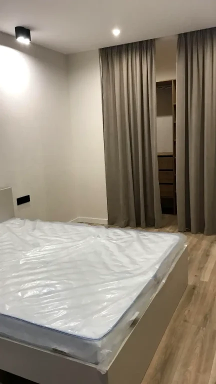 Продаж квартири 1-кімн. 44 м² 10/25 пов.