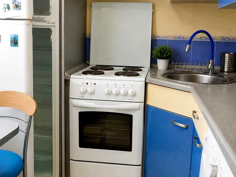 Apartment. Kharkiv, Akhsarova St.