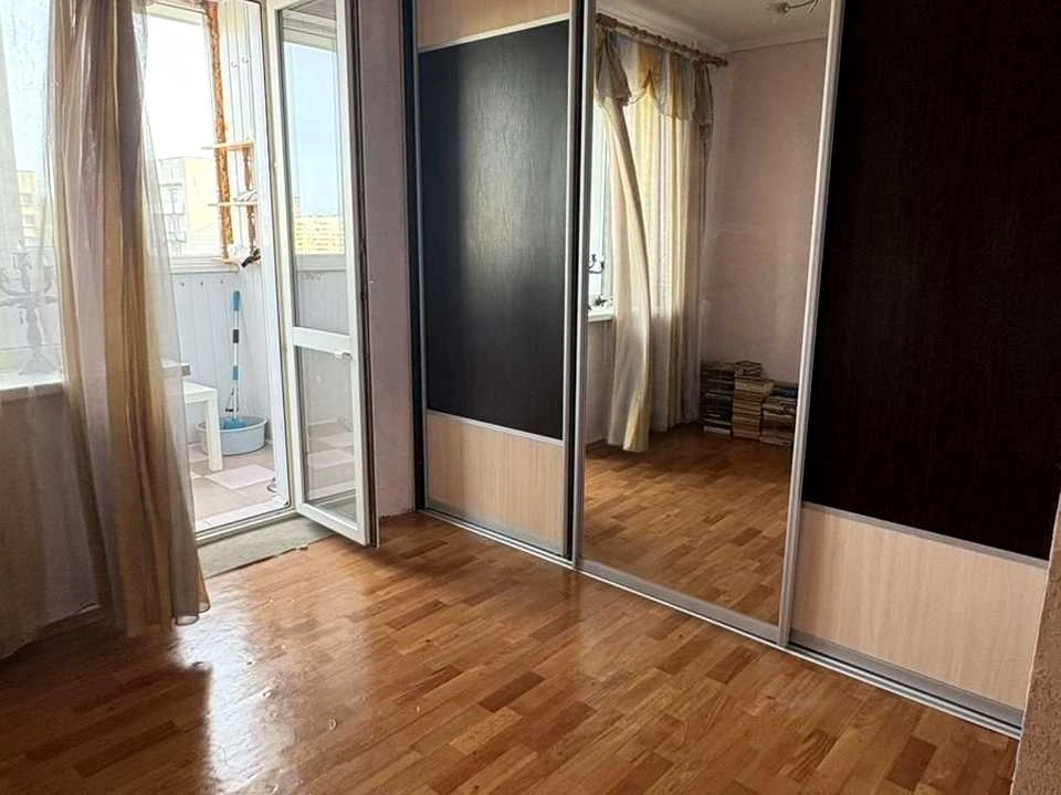 Apartment. Kharkiv, Akhsarova St.