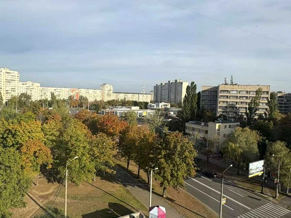 Apartment. Kharkiv, Akhsarova St.