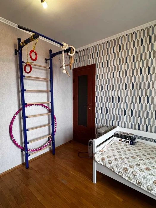 Продам 4-х к.квартиру Центр ; ул. Писажервского 7