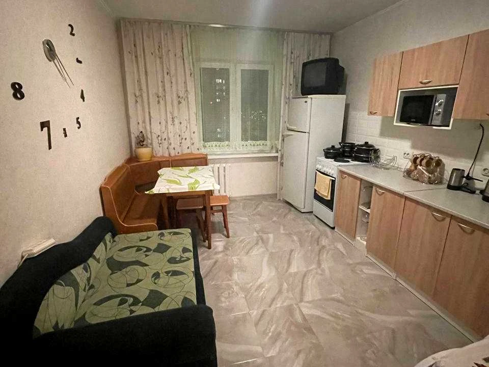 Квартира. Київ, Бакинська вул.