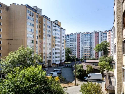 Apartment. Ivano-Frankivsk, Halytska St.