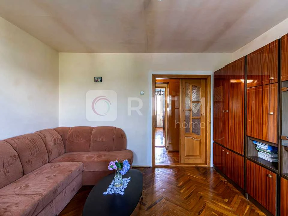 Apartment. Ivano-Frankivsk, Halytska St.