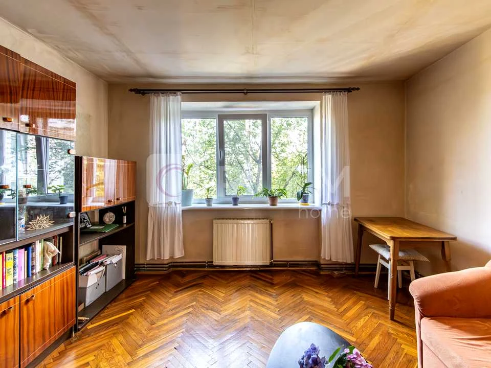 Apartment. Ivano-Frankivsk, Halytska St.