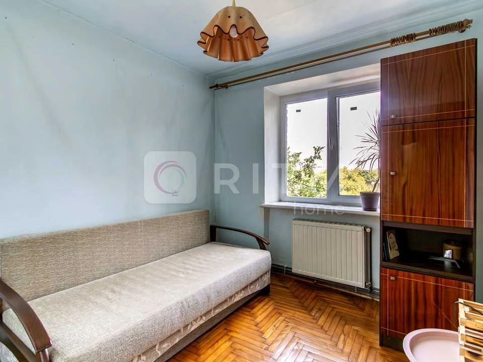 Apartment. Ivano-Frankivsk, Halytska St.
