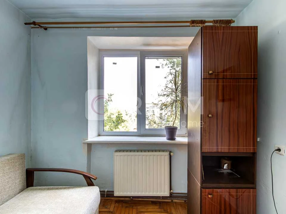 Apartment. Ivano-Frankivsk, Halytska St.