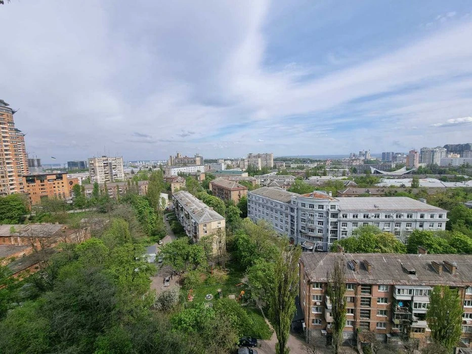 без комісії здам 3 кім кв вул. Коновальця 44 а ЖК Панорама П